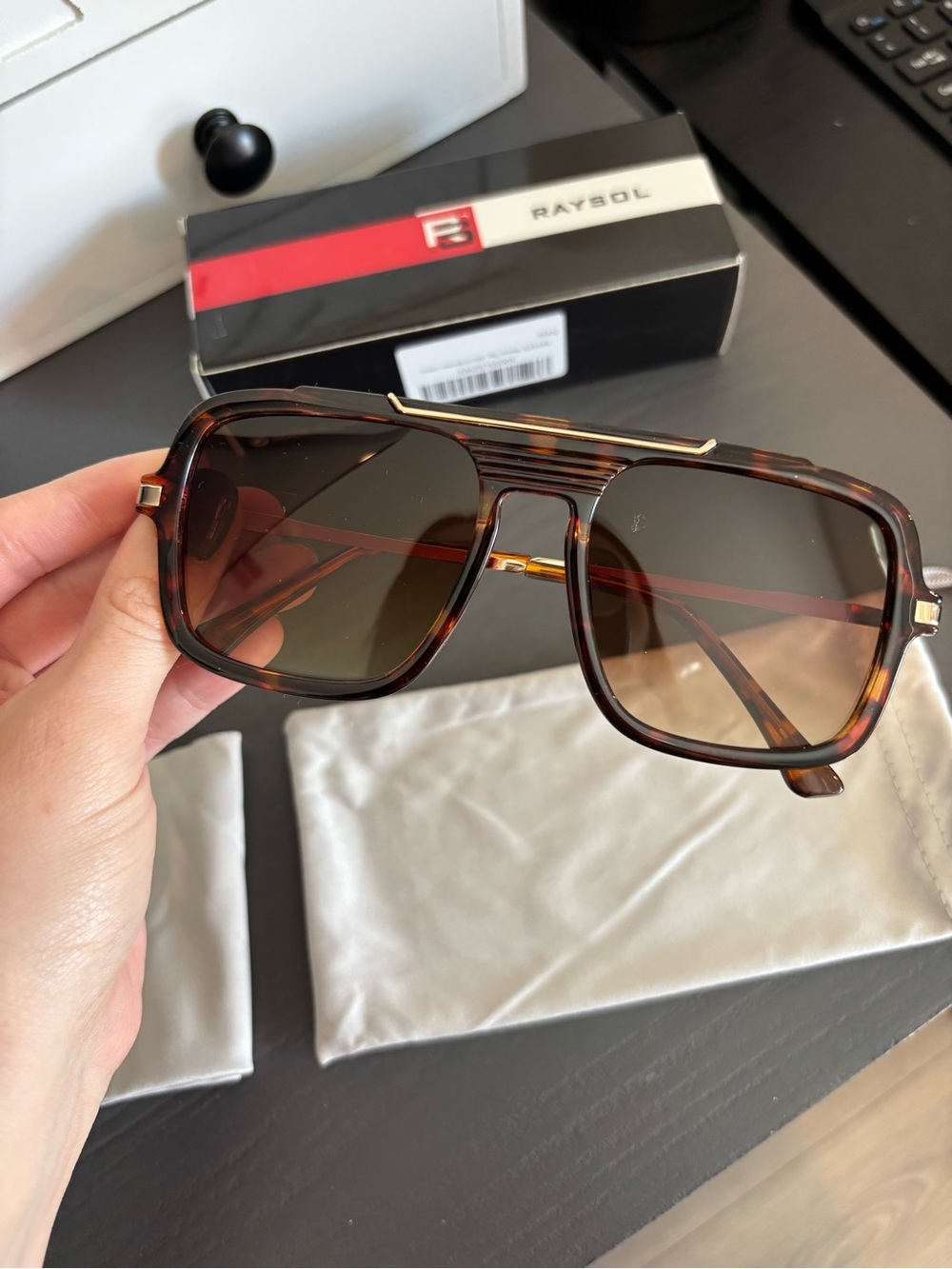 women Tortoiseshell Aviator Sunglasses - Brown Lenses